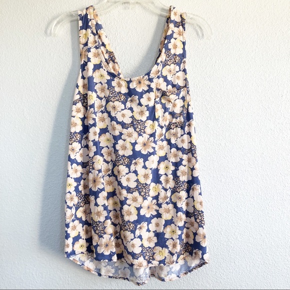 LC Lauren Conrad Tops - Lauren Conrad Floral Hawaiian Tropical Top Small